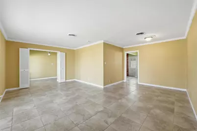 6049 Wimbleton Way, Fort Worth, TX 76133 - Photo 7