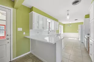 6049 Wimbleton Way, Fort Worth, TX 76133 - Photo 5