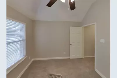 2033 Oak Bend Lane, Garland, TX 75040 - Photo 9