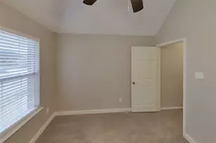 2033 Oak Bend Ln, Garland, TX 75040 - Photo 9