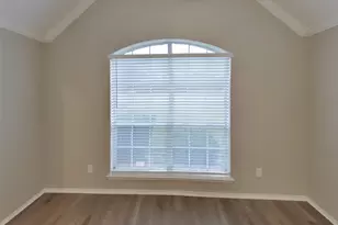 2033 Oak Bend Ln, Garland, TX 75040 - Photo 7