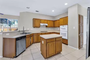 8213 Brentwood St, Rowlett, TX 75088 - Photo 9