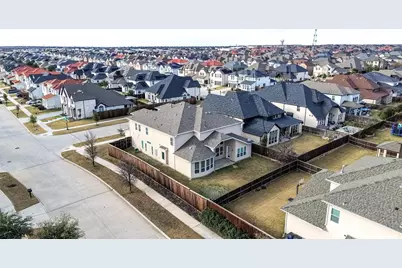 10010 Lucky Debonair Lane, Frisco, TX 75035 - Photo 5