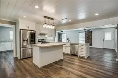 615 N Lamar Street, Tioga, TX 76271 - Photo 1