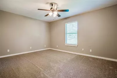 615 N Lamar Street, Tioga, TX 76271 - Photo 15