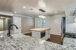 615 N Lamar St, Tioga, TX 76271 - Photo 5