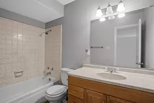 2156 Fleur De Lis Ct, Arlington, TX 76012 - Photo 15