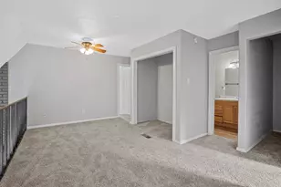 2156 Fleur De Lis Ct, Arlington, TX 76012 - Photo 9