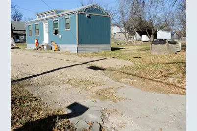219 S Potter Street, Gorman, TX 76454 - Photo 5
