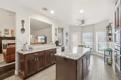 2801 Holly Leaf Lane, Flower Mound, TX 75022 - Photo 7