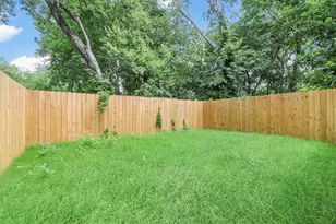 408 W 6th St, Bonham, TX 75418 - Photo 15