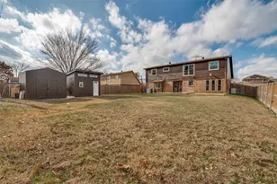 1017 Meadow Creek Dr, Lancaster, TX 75146 - Photo 25