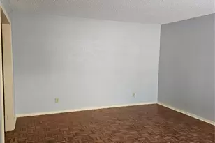 701 Towne House Ln, Richardson, TX 75081 - Photo 9