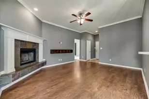 121 Price Cir, Hackberry, TX 75036 - Photo 5