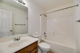 121 Price Cir, Hackberry, TX 75036 - Photo 11