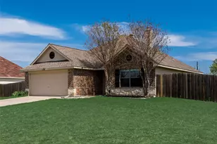 121 Price Cir, Hackberry, TX 75036 - Photo 3