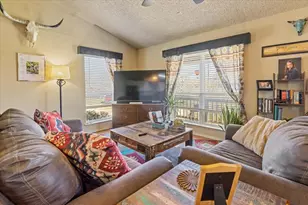 1320 Laredo Dr, Granbury, TX 76048 - Photo 7