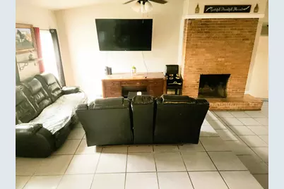 2737 W Camp Wisdom Road, Dallas, TX 75237 - Photo 5