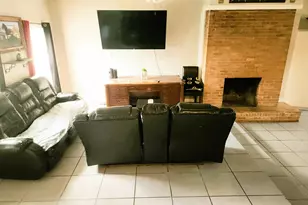 2737 W Camp Wisdom Rd, Dallas, TX 75237 - Photo 5