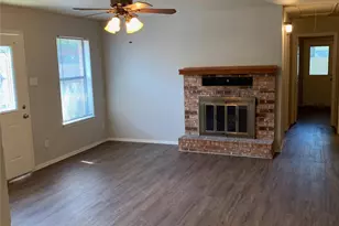 417 Gardenview St, Denton, TX 76207 - Photo 3