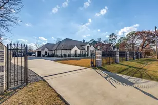 5108 Waterview Dr, Arlington, TX 76016 - Photo 1