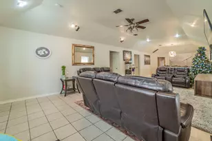 3934 Harlingen St, Dallas, TX 75212 - Photo 3