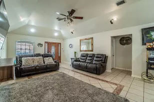 3934 Harlingen St, Dallas, TX 75212 - Photo 7