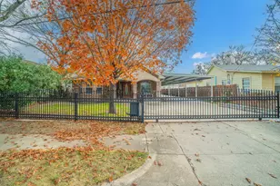 3934 Harlingen St, Dallas, TX 75212 - Photo 3