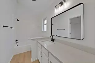 825 Meadowdale Rd, Arlington, TX 76017 - Photo 11