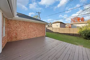 825 Meadowdale Rd, Arlington, TX 76017 - Photo 15