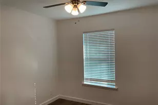 2105 Proctor Dr, Grand Prairie, TX 75051 - Photo 5