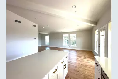 6283 La Vista Drive #301, Dallas, TX 75214 - Photo 9