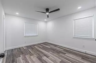 2976 Mark Twain Dr, Farmers Branch, TX 75234 - Photo 21