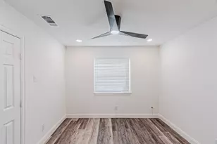 2976 Mark Twain Dr, Farmers Branch, TX 75234 - Photo 19