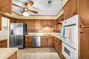 601 State St, Weatherford, TX 76086 - Photo 11