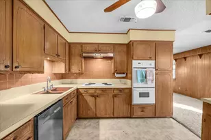 601 State St, Weatherford, TX 76086 - Photo 13