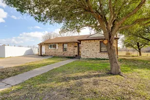 129 Collins Ct, Blue Mound, TX 76131 - Photo 7