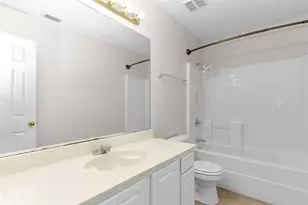 324 Kingfisher Ln, Arlington, TX 76002 - Photo 9