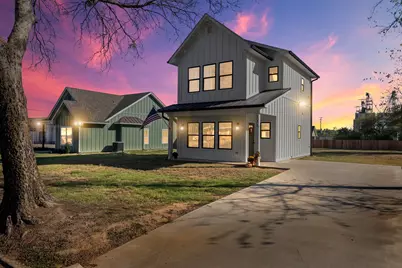 222 E Middle Street, Sulphur Springs, TX 75482 - Photo 1