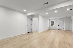 3811 Malden Ln, Dallas, TX 75216 - Photo 13