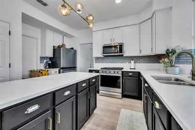 409 Baldwin Street, Grand Prairie, TX 75052 - Photo 13