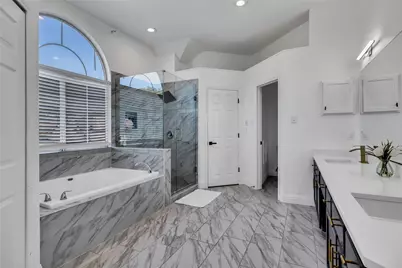 409 Baldwin Street, Grand Prairie, TX 75052 - Photo 21