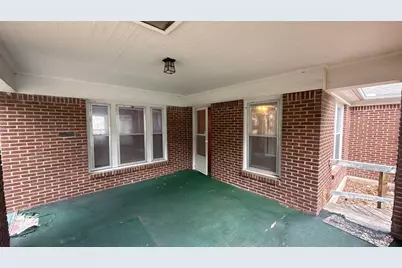 2111 Stanley Avenue, Fort Worth, TX 76110 - Photo 9