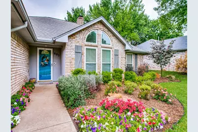 605 Oak Lane, Grapevine, TX 76051 - Photo 7