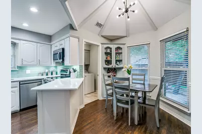 605 Oak Lane, Grapevine, TX 76051 - Photo 11