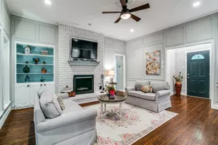 605 Oak Ln, Grapevine, TX 76051 - Photo 1