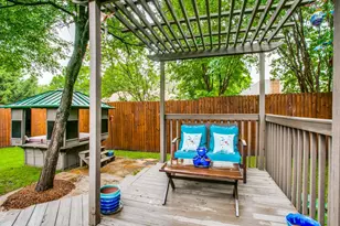 605 Oak Ln, Grapevine, TX 76051 - Photo 3