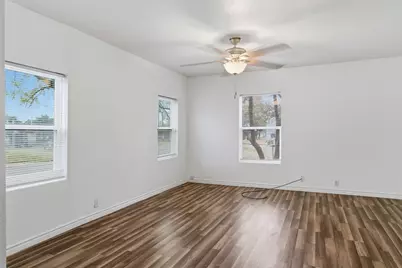 613 W Murray Street, Denison, TX 75020 - Photo 15