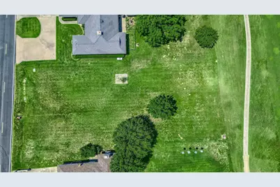 822 Kiowa Drive W, Lake Kiowa, TX 76240 - Photo 11