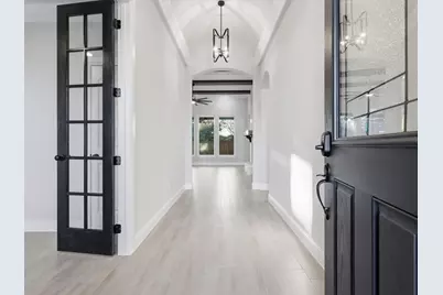 1486 Highland Park Circle, Granbury, TX 76048 - Photo 5